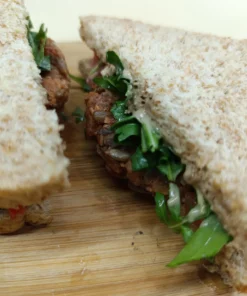 Sendvič sa veganskim diskom